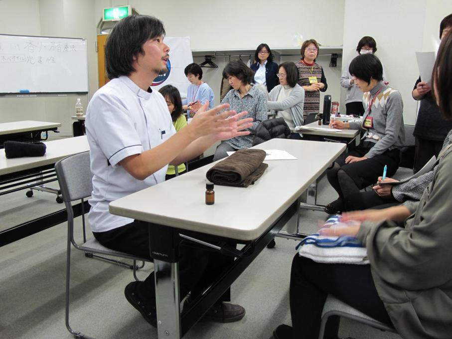 保健師会で「ストレス」や「肩こり」解消の研修会を開催!イメージ