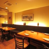 2名以上で500円割引、4名以上で1000円割引のイメージ