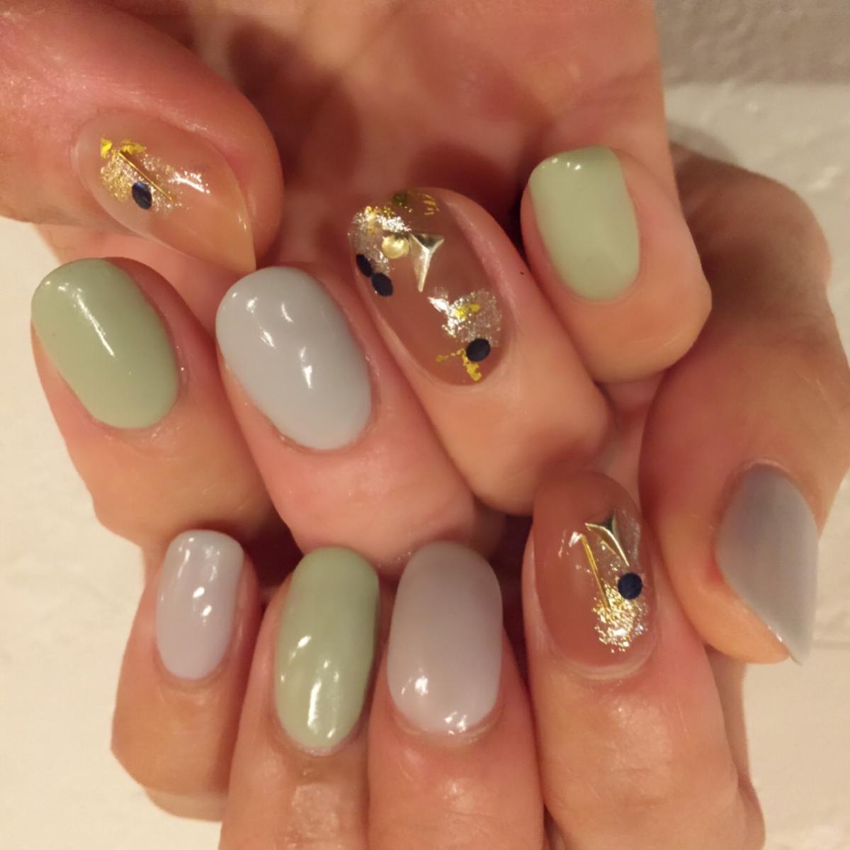 スモーキーニュアンスネイルのイメージ