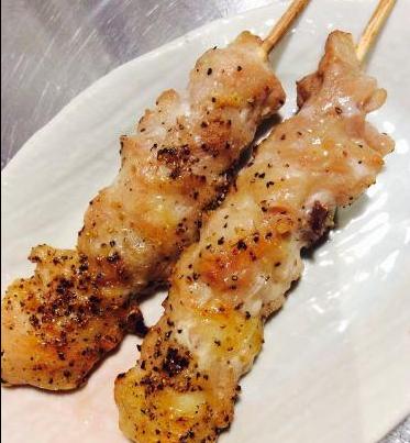【串】鶏もも(塩/たれ/にんにく醤油)のイメージ