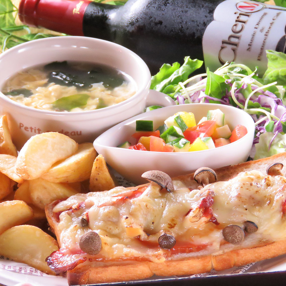 【平日22時以降限定※金土祝前日以外】タルティーヌでオシャレ夜食♪デザート付 飲放1hセットのイメージ