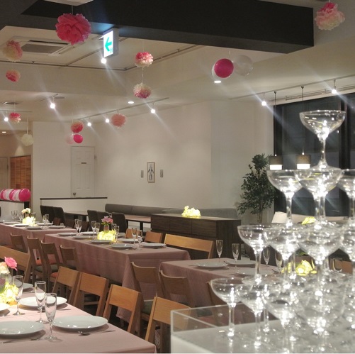 結婚式2次会★豪華WDケーキ&シャンパンタワー付コース★2H飲放付(貸切3H) 全8品4500円のイメージ